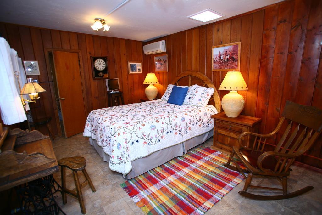 Sam Hughes Inn B&B 土桑 外观 照片