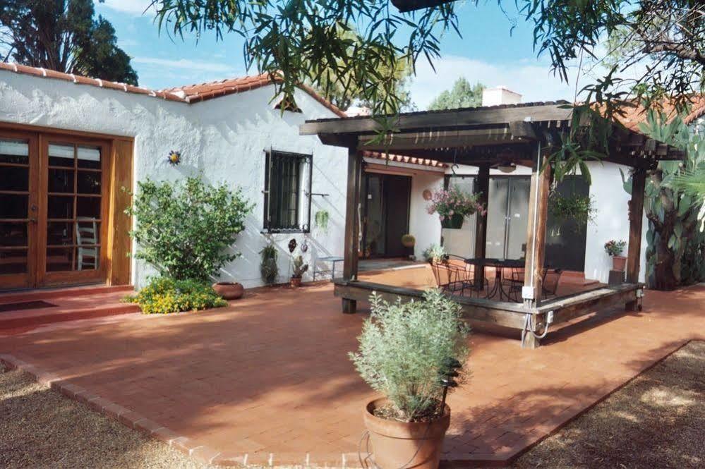 Sam Hughes Inn B&B 土桑 外观 照片